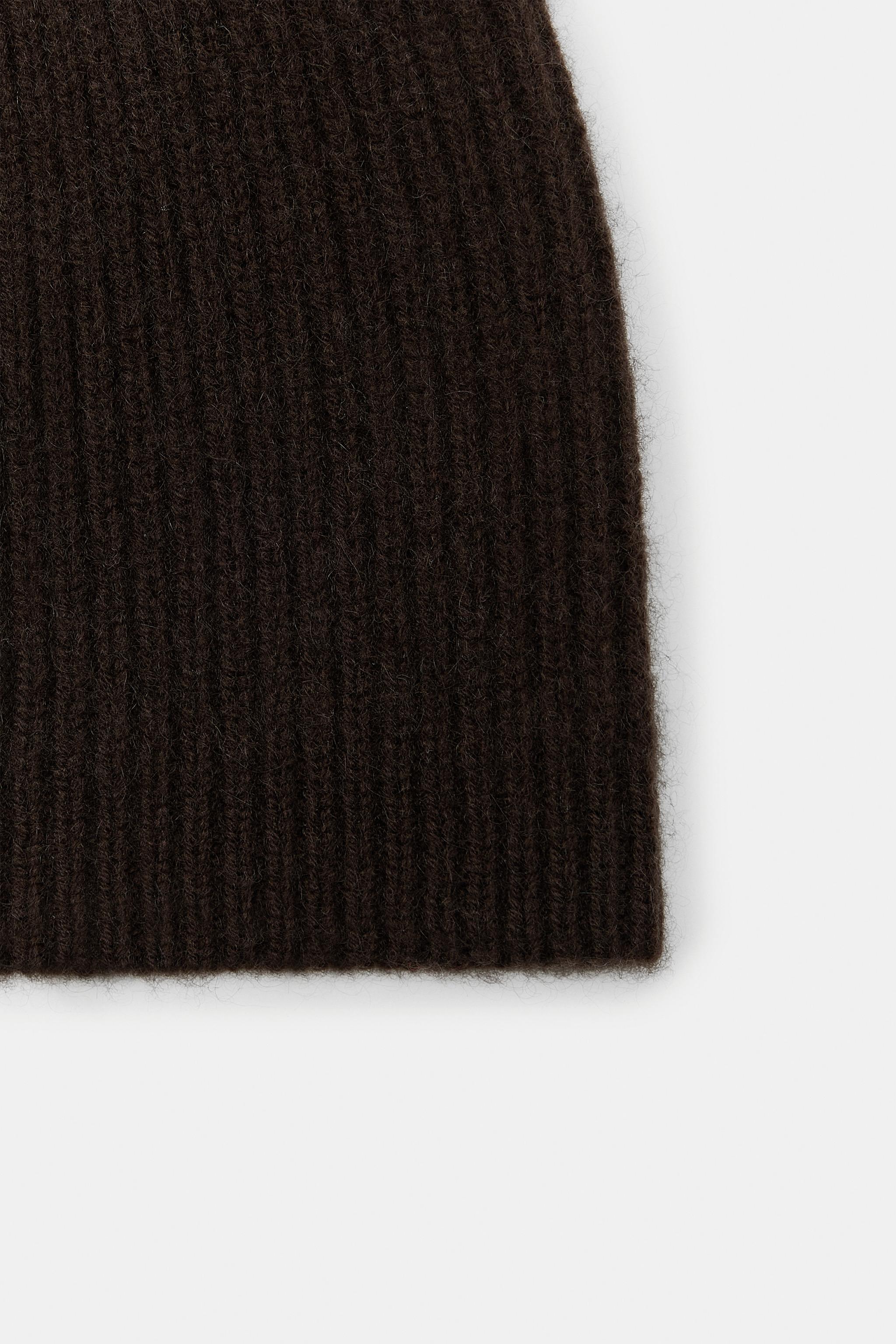 RIBBED CASHMERE BLEND BEANIE
